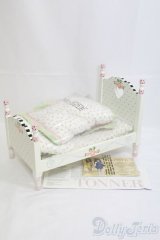 TONNER/ME Bed I-25-05-18-1070-TO-ZI