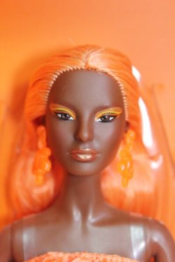 画像1: バービー/Chromatic Couture Orange Barbie I-24-04-14-1051-KN-ZI