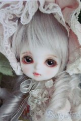 ROSENLIED/Monday's Child Limited Cinnamon Sweet heart Cinnamon I-25-05-18-1006-TN-ZI