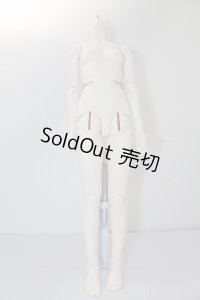 SD女の子一体型ボディ（二重肘関節/ホワイト肌） U-24-03-06-203-KN-ZU