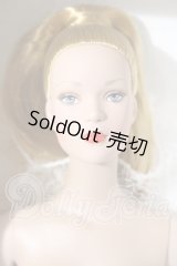 Tonner/Tyler Wentworth Collection　Signature Style AR Blonde A-26-08-19-1092-TN-ZU