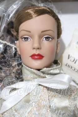 画像1: Tonner/Ski Retreat Sydney Chase A-26-08-19-1077-TN-ZU