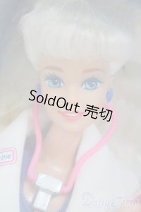 【新宿マルイアネックス店 店頭販売商品】マテルバービー/Dr. Barbie Doll Hear Baby's Heartbeat Stethoscope Blonde Baby 2100150000005549-ZM