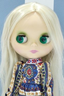 画像1: 【新宿マルイアネックス店 店頭販売商品】ネオブライス/HASBRO A.D.G. ハズブロ アシュトンドレイク復刻版ネオブライス:プリティーペイズリー本体+衣装のみ 2100150000011479-ZM