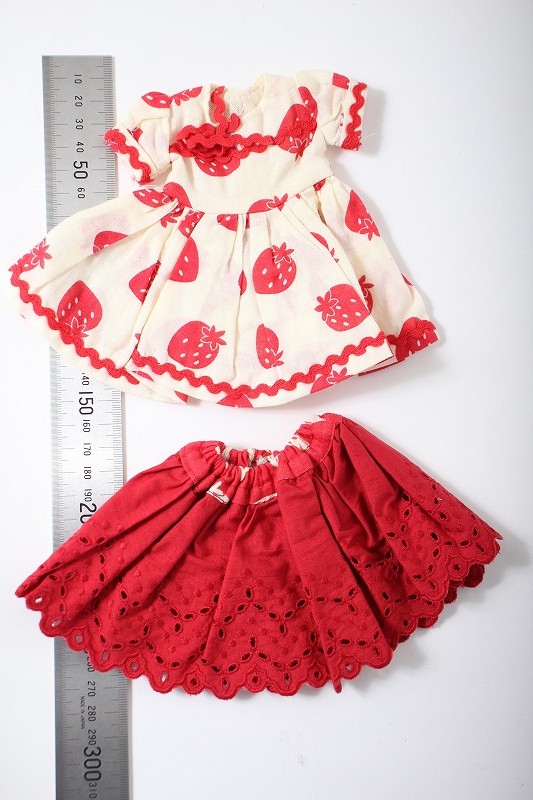 Y2223 153 幼sd 衣装セット ワンピース いちご ドーリーテリア