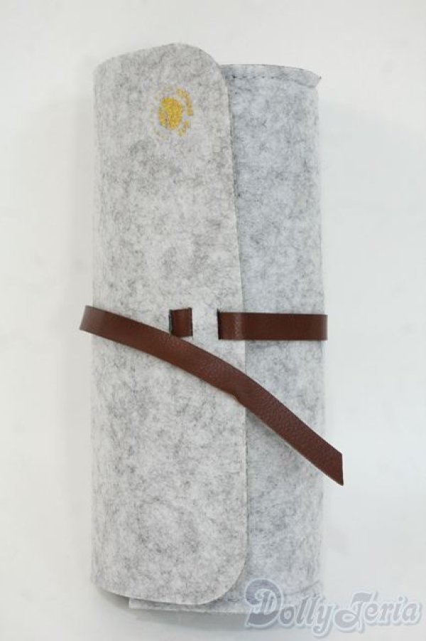 画像1: 20cmサイズドール/OF:LIZ DOLLY様製 ドールケース Y-26-02-04-103-WT-ZY (1)