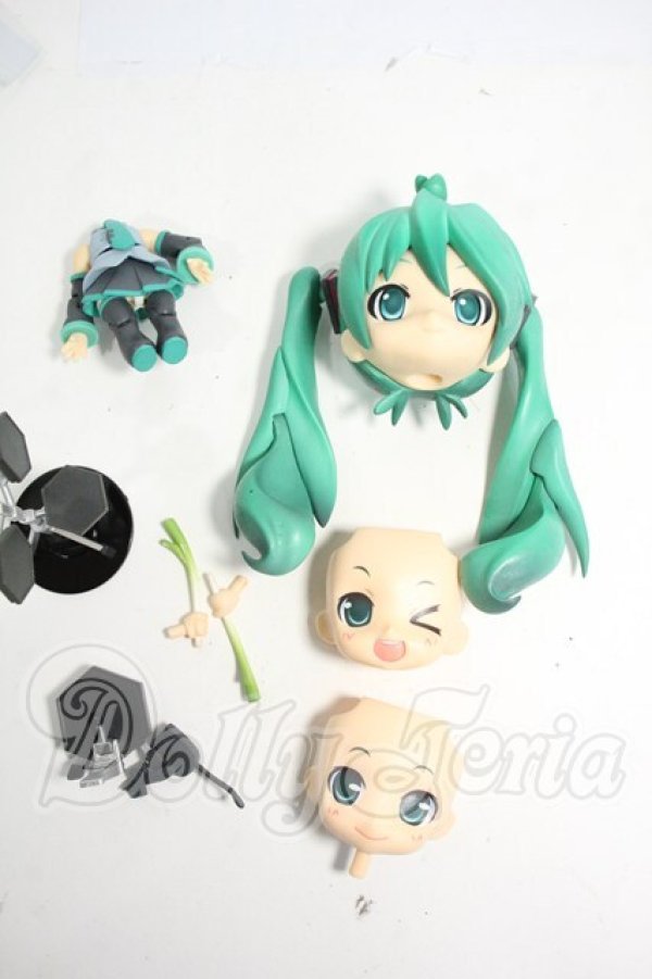 画像2: ねんどろいど/初音ミク アブソリュートHMO・エディション 129 Y-26-04-15-174-WT-ZY (2)