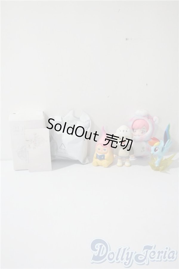 画像1: デザイナー＆アートトイ/5点セット A-25-04-09-1078-KN-ZU (1)