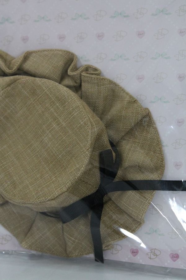 画像2: 【新品】ネオブライス/OF：deardarling：プリーツハット　ブラックリボン/ファッションドール　衣装 A-25-01-08-378-NY-ZA (2)