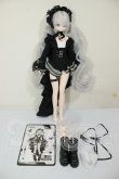 画像4: 土曜日の少女周刊　星期六少女周刊 / 黒羽 RAVEN A-26-10-19-130-NY-ZA (4)