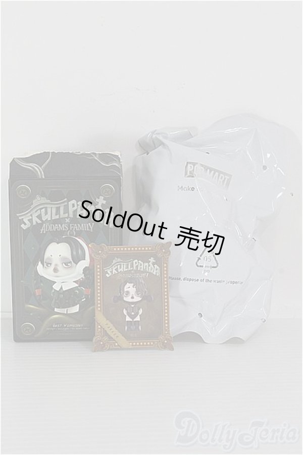 画像1: 【SALE】POPMART/SKULL PANDA PARKER ADDAMS FAMILYシリーズ I-24-08-25-1117-YB-ZI (1)