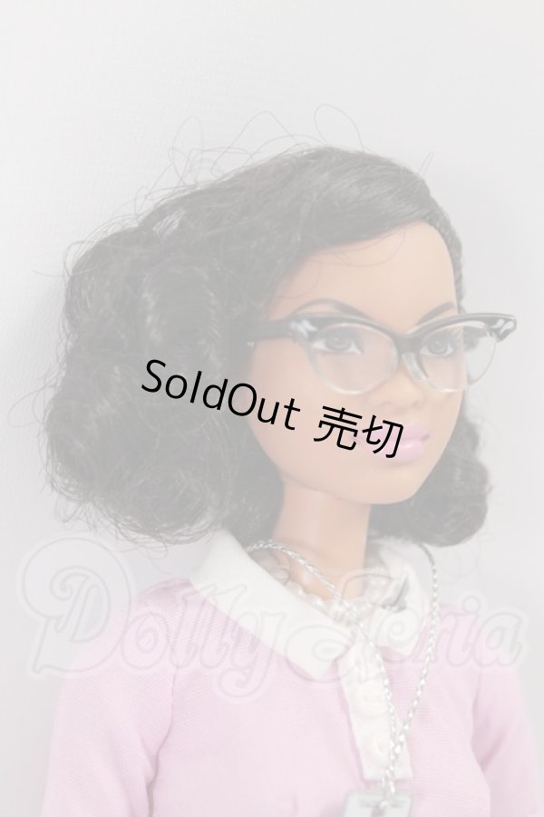 画像2: バービーシグネチャー/キャサリン・ジョンソン I-26-04-30-002-KD-ZI (2)