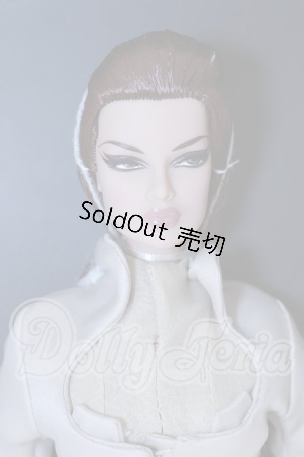 画像1: Fashion Royalty/Face Time Eugenia Frost Dressed Premium Doll 91167 S-26-03-22-015-KD-ZS (1)