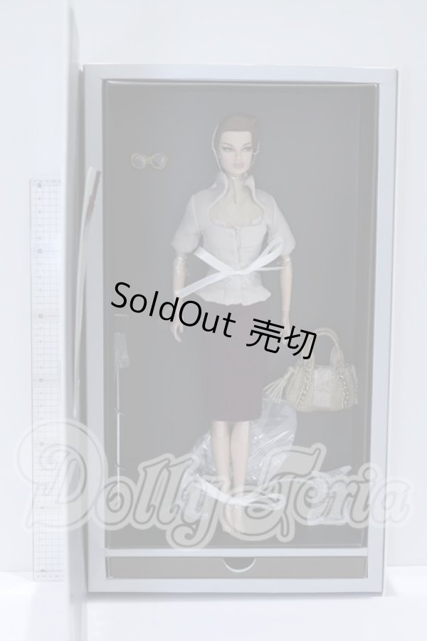 画像2: Fashion Royalty/Face Time Eugenia Frost Dressed Premium Doll 91167 S-26-03-22-015-KD-ZS (2)