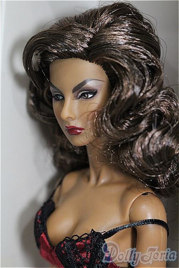 画像2: Integrity Toys/Fashion Royalty FR　NRFB VAMP BARONESS AGNES VON WEISS BOUDOIR doll S-26-01-18-102-TO-ZS (2)