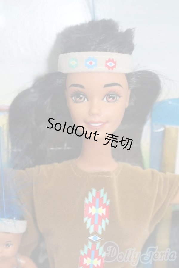画像1: マテルバービー/アメリカンストーリーズコレクション アメリカンインディアン American Indian Barbie S-25-10-05-486-GN-ZS (1)