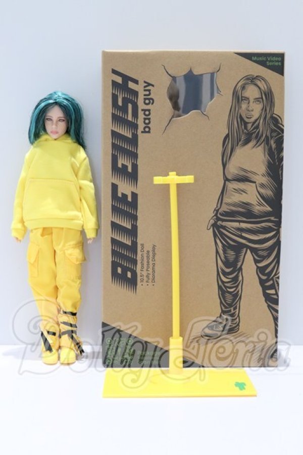 画像4: Playmates Toys/ビリー・アイリッシュ Bad Guy 10.5インチ ファッションドール S-26-08-23-004-SK-ZS (4)